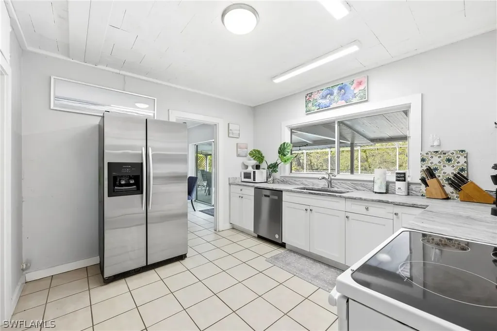 2347 Harbor Road Naples FL 34104
