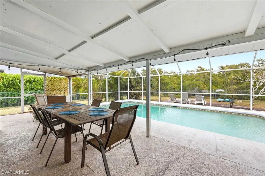 2347 Harbor Road Naples FL 34104