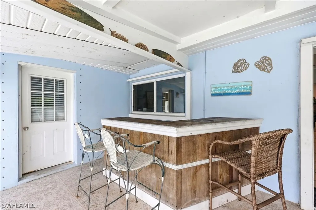 2347 Harbor Road Naples FL 34104