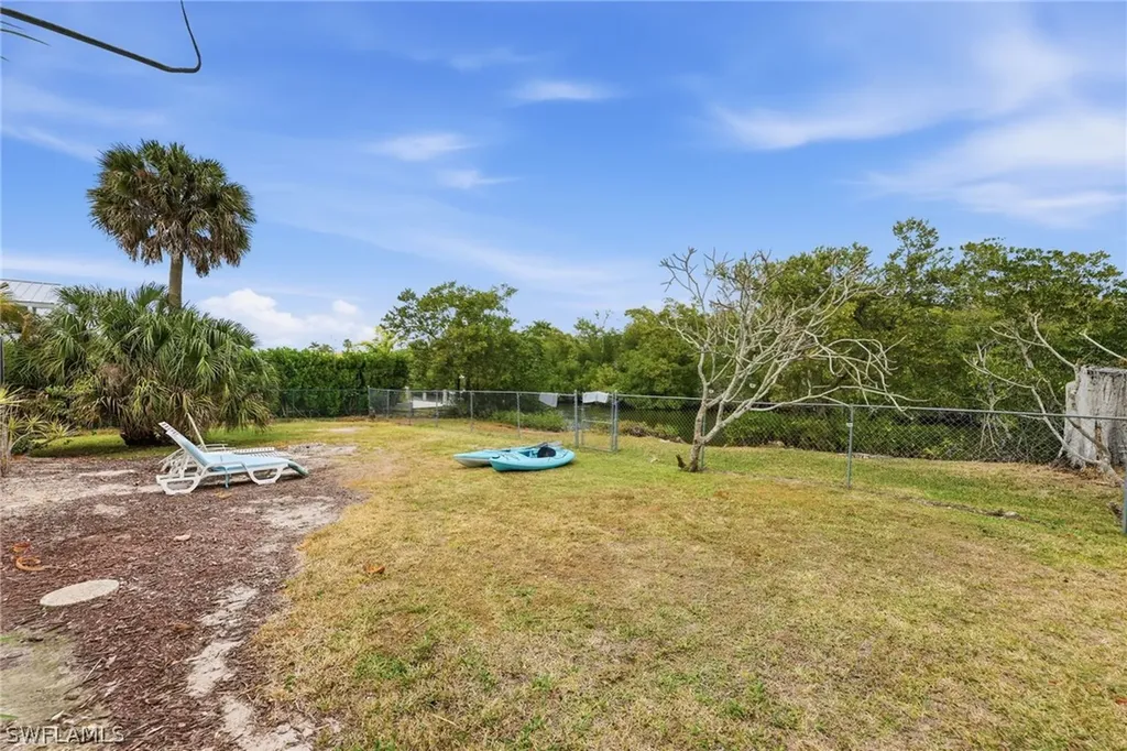 2347 Harbor Road Naples FL 34104