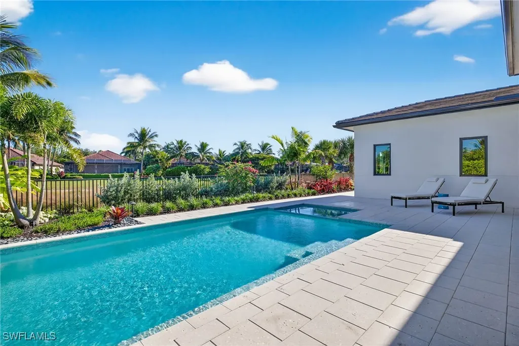 16732 Lucarno Way N Naples FL 34110