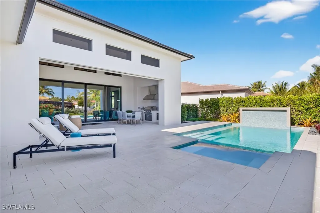 16732 Lucarno Way N Naples FL 34110