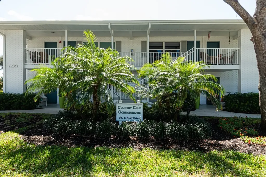 800 S Golf Drive Naples FL 34102