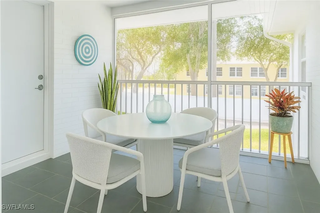 800 S Golf Drive Naples FL 34102