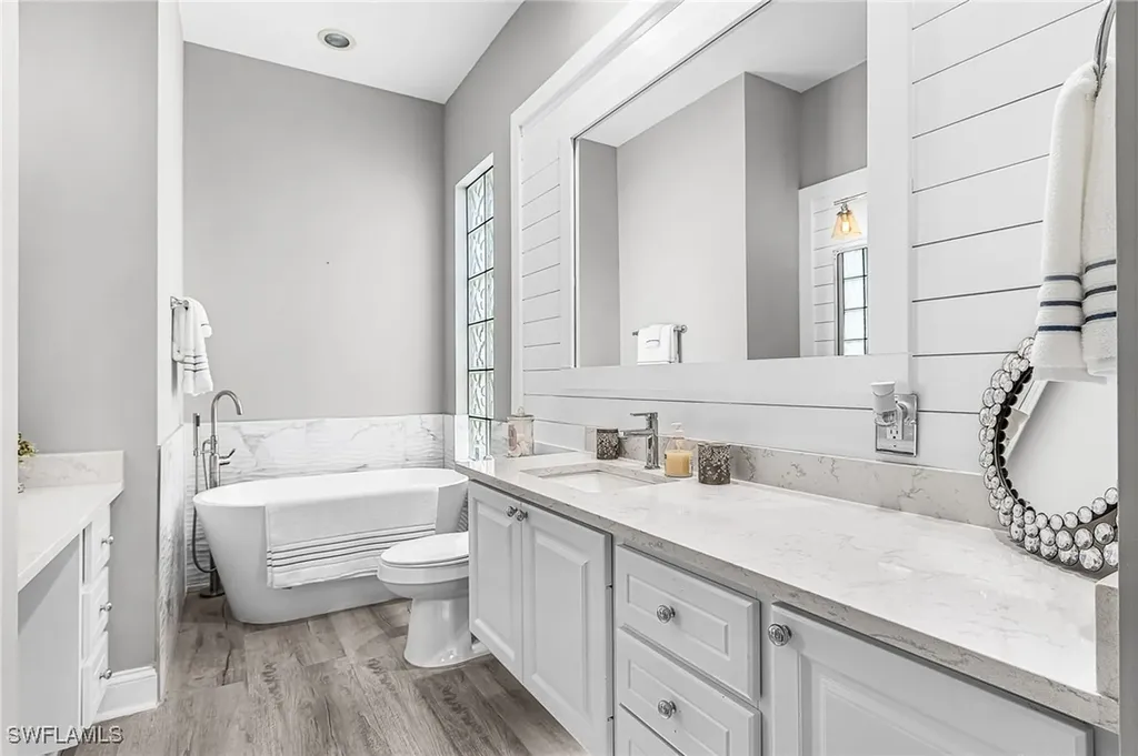 7549 Garibaldi Court Naples FL 34114