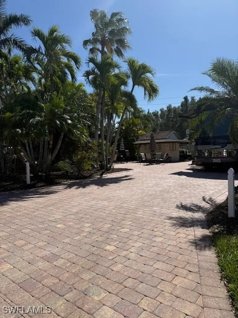 4572 Southern Breeze Drive Naples FL 34114