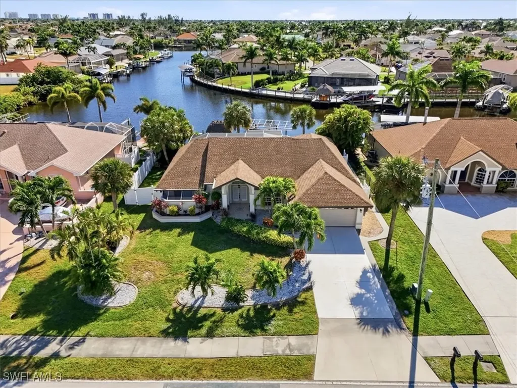 2206 Beach Parkway W Cape Coral FL 33914