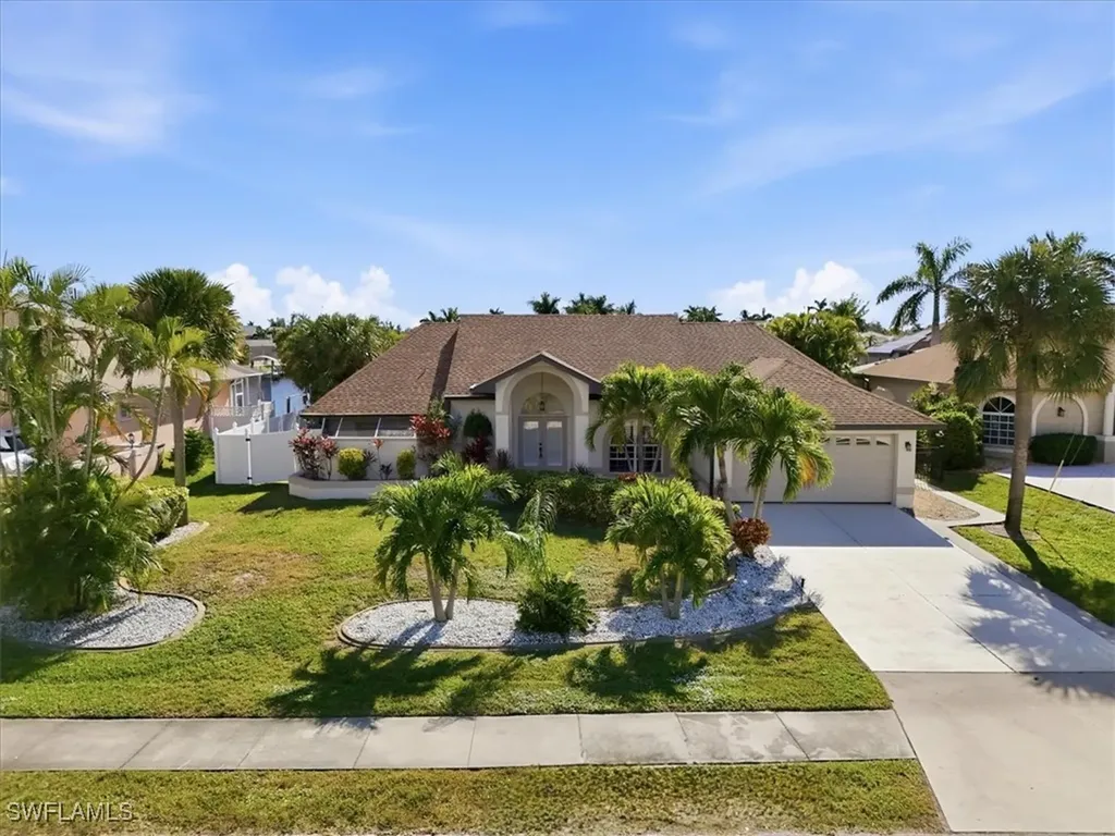2206 Beach Parkway W Cape Coral FL 33914