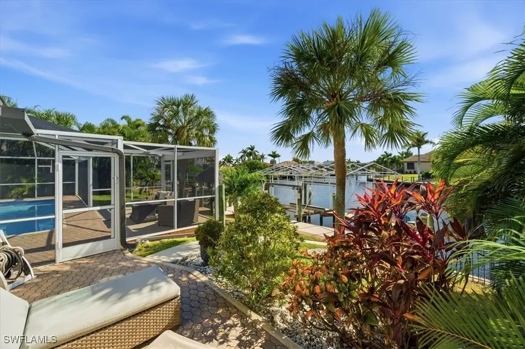 2206 Beach Parkway W Cape Coral FL 33914