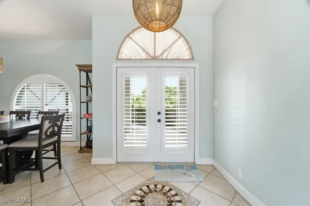 2206 Beach Parkway W Cape Coral FL 33914