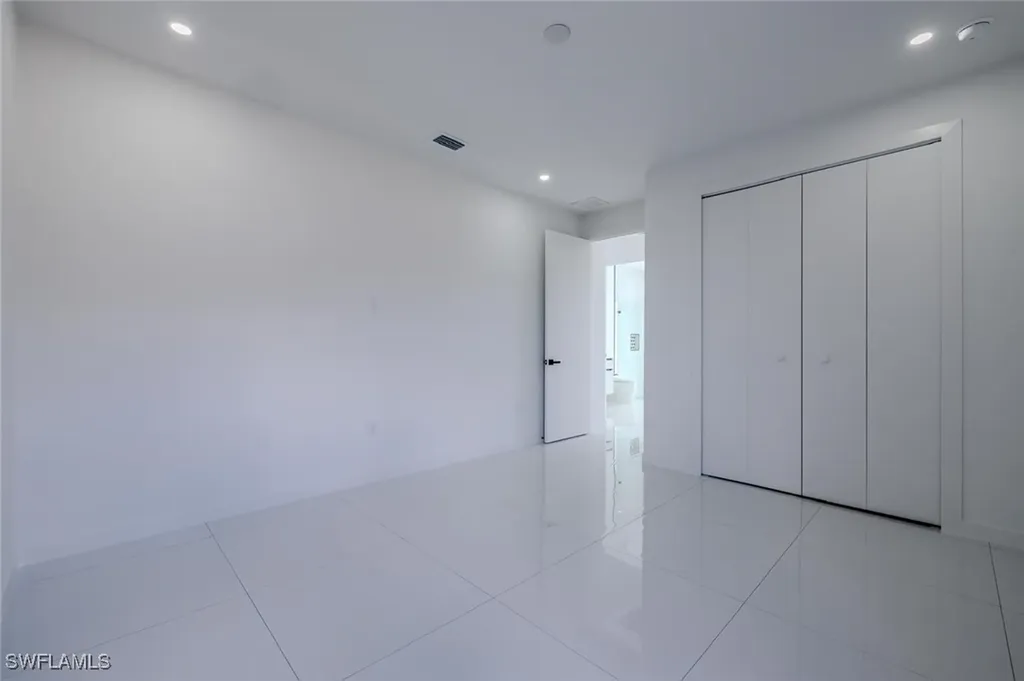 1820 SW 2nd Street Cape Coral FL 33991