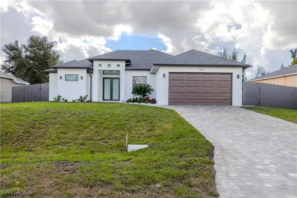 1820 SW 2nd Street Cape Coral FL 33991