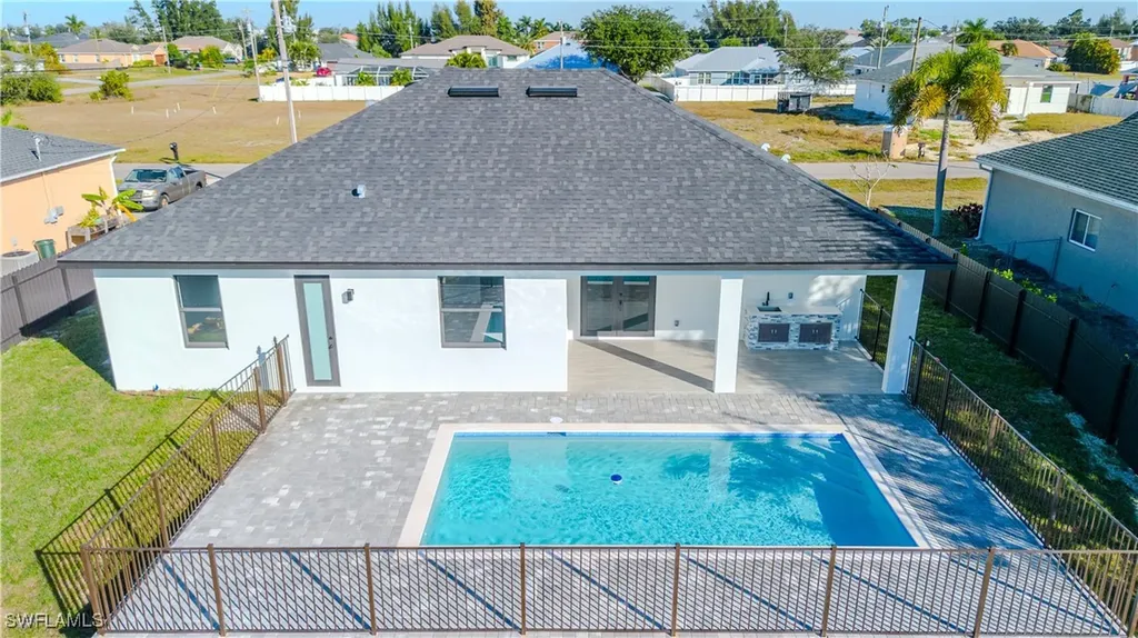 1820 SW 2nd Street Cape Coral FL 33991