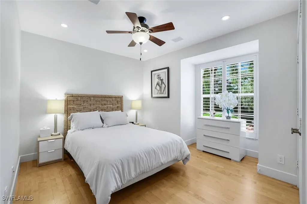 1560 Clermont Drive Naples FL 34109
