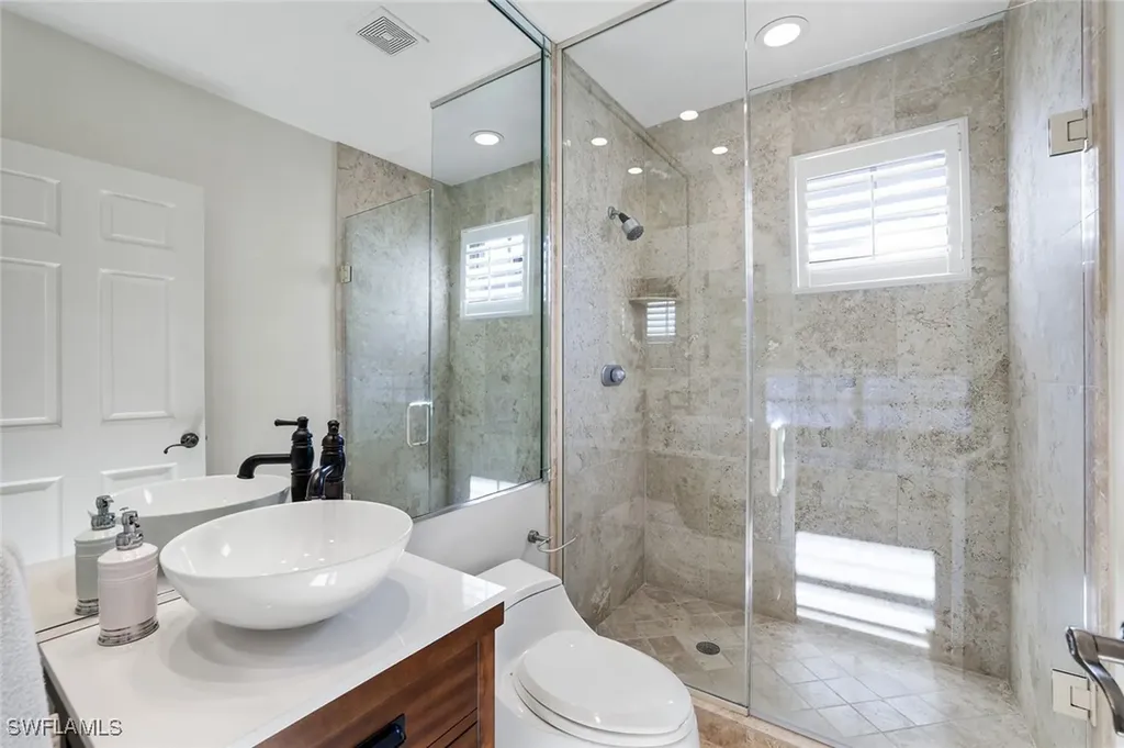1560 Clermont Drive Naples FL 34109
