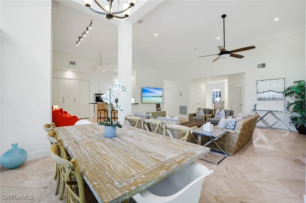 1560 Clermont Drive Naples FL 34109