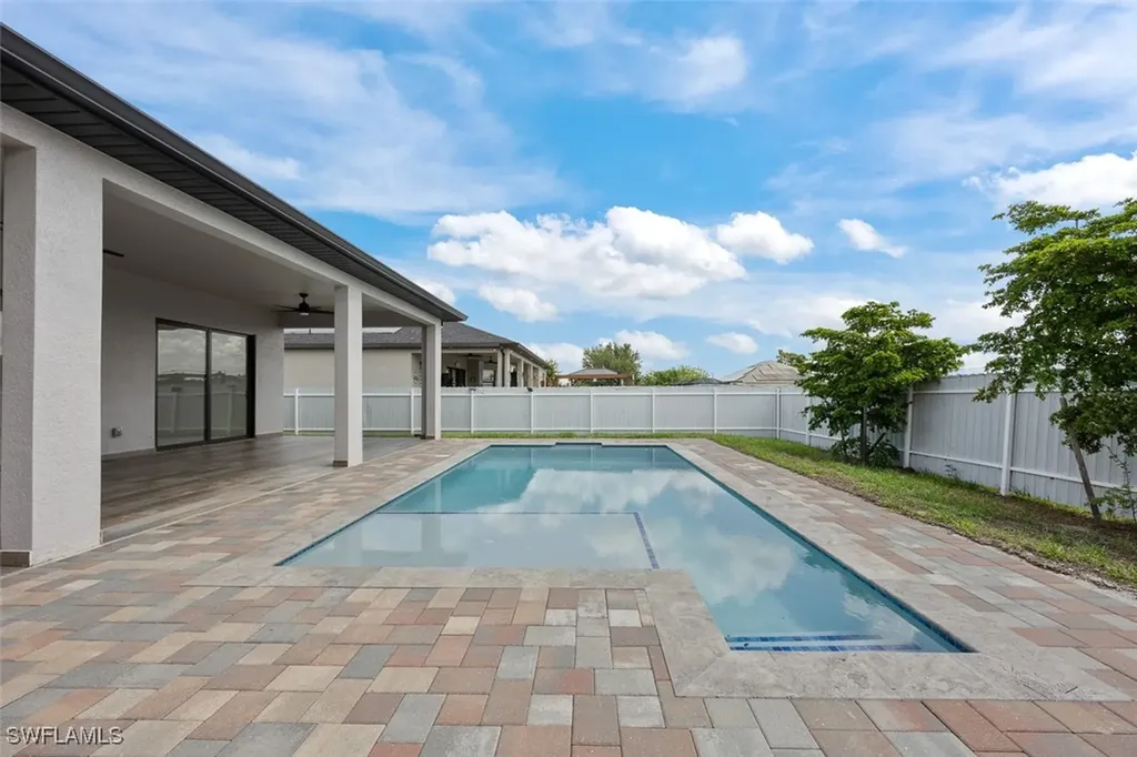 1609 Nelson Road N Cape Coral FL 33993