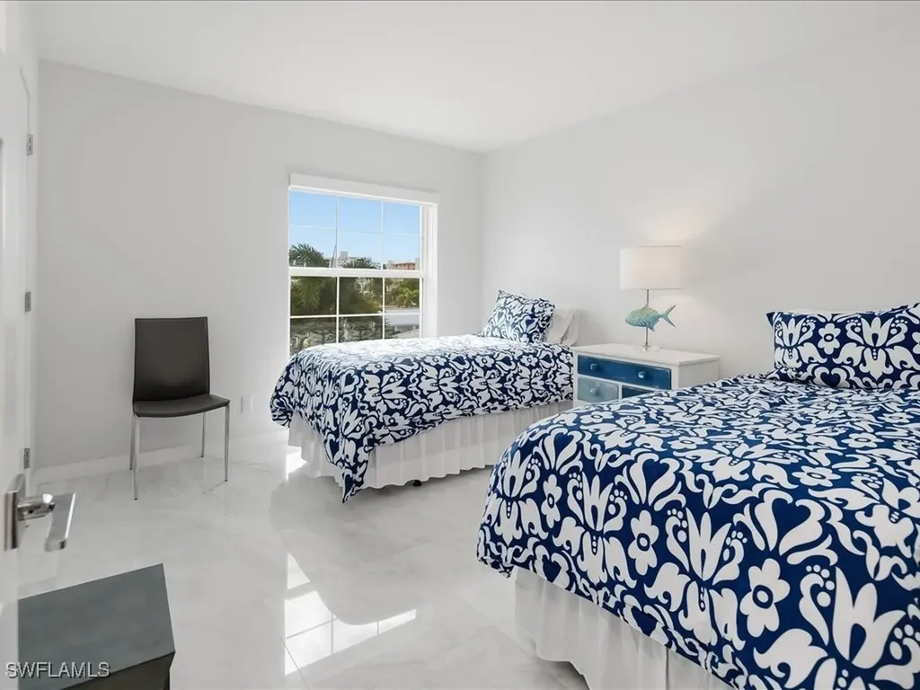 2750 Gulf Shore Boulevard N Naples FL 34103