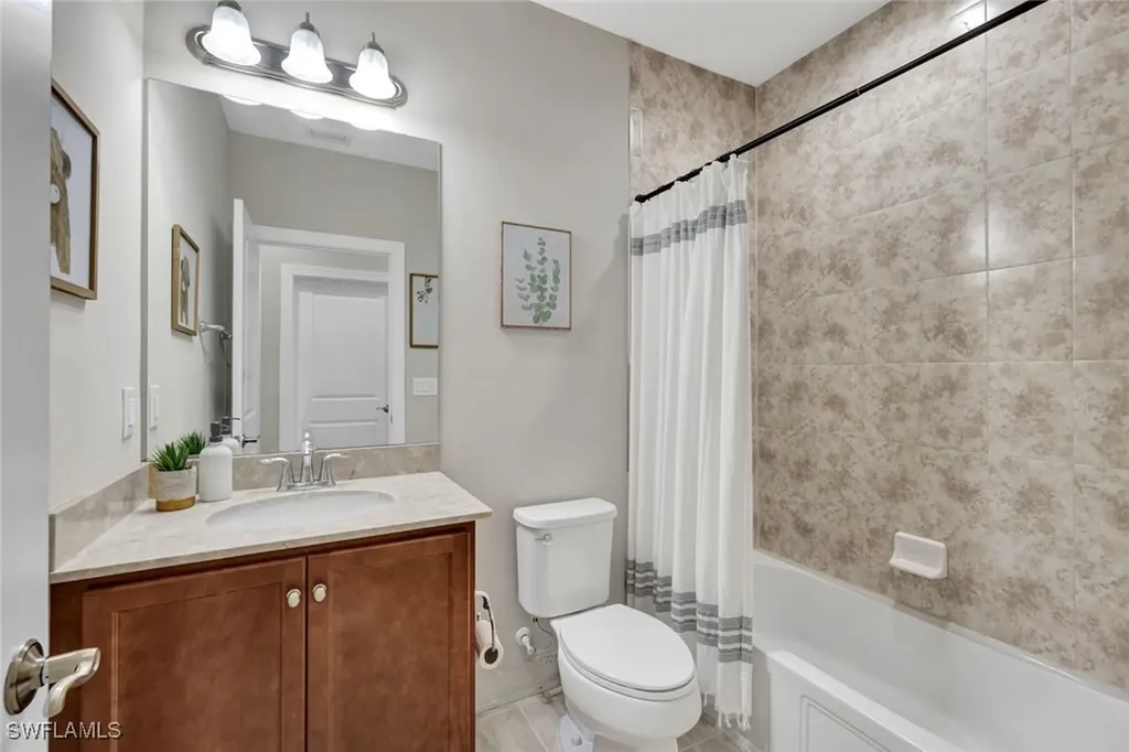 1439 Santiago Circle Naples FL 34113