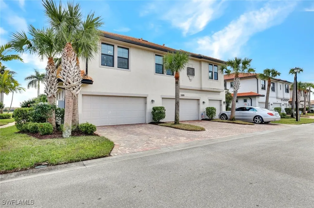 1439 Santiago Circle Naples FL 34113