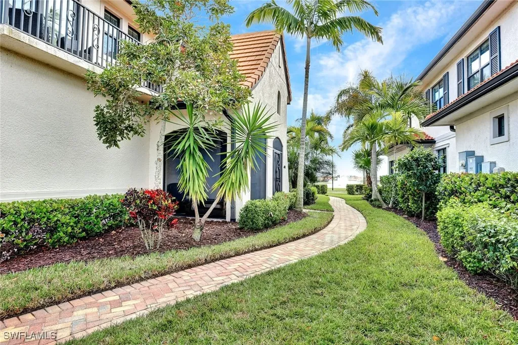 1439 Santiago Circle Naples FL 34113