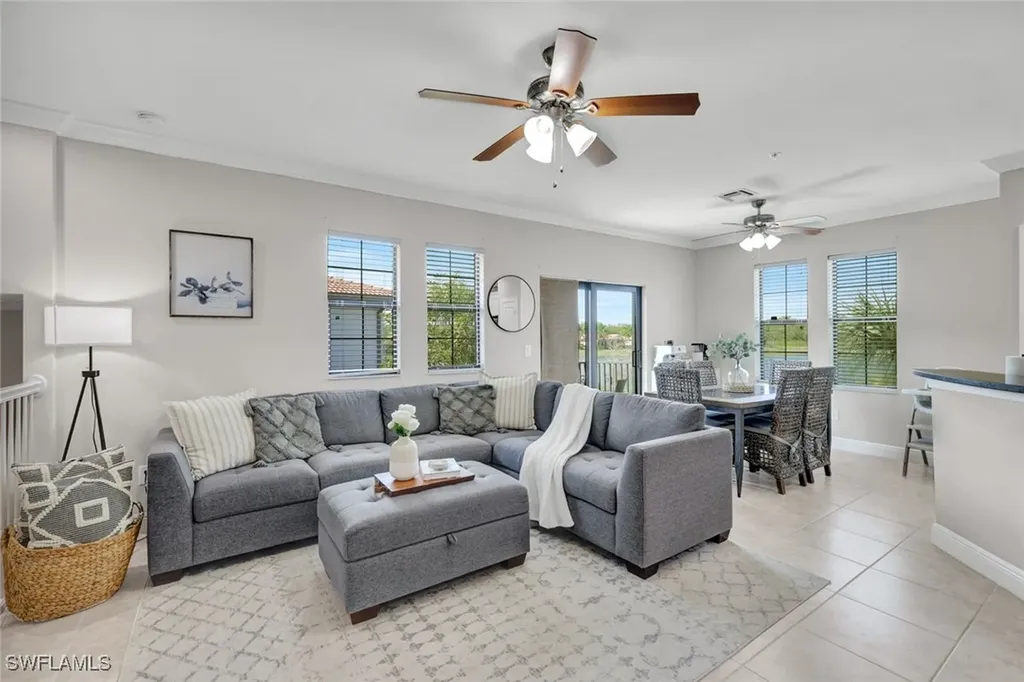 1439 Santiago Circle Naples FL 34113