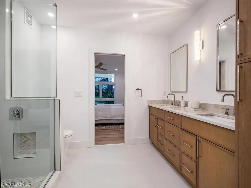 400 Park Shore Drive Naples FL 34103