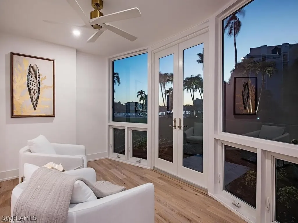 400 Park Shore Drive Naples FL 34103