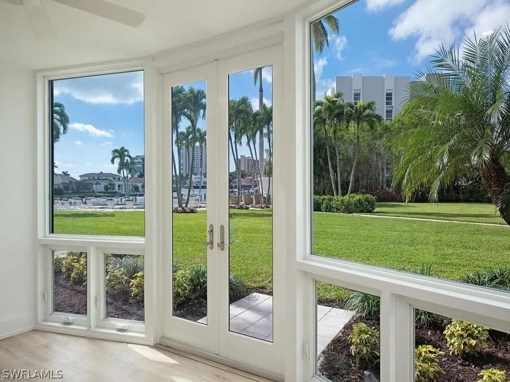 400 Park Shore Drive Naples FL 34103