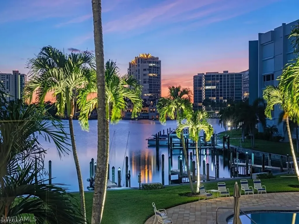 400 Park Shore Drive Naples FL 34103