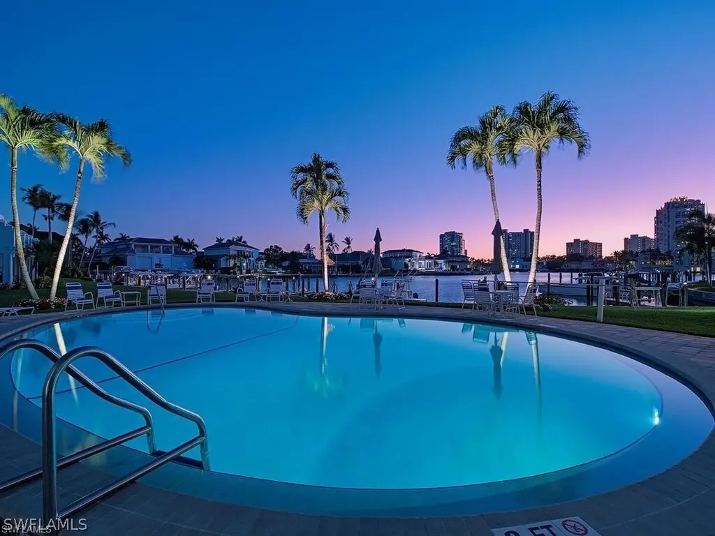 400 Park Shore Drive Naples FL 34103