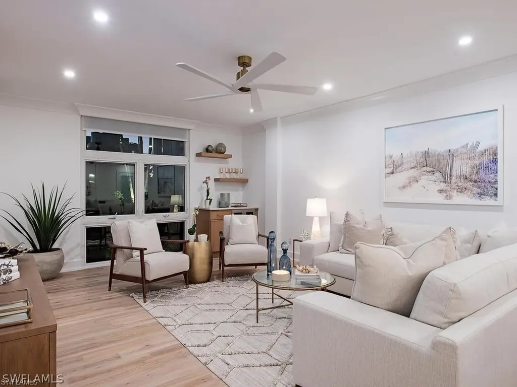 400 Park Shore Drive Naples FL 34103