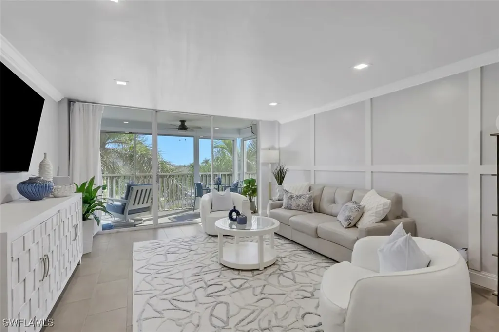 3 Bluebill Avenue Naples FL 34108