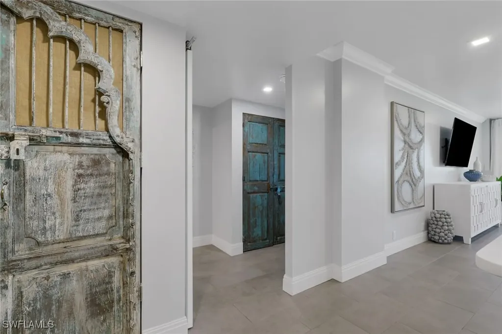 3 Bluebill Avenue Naples FL 34108