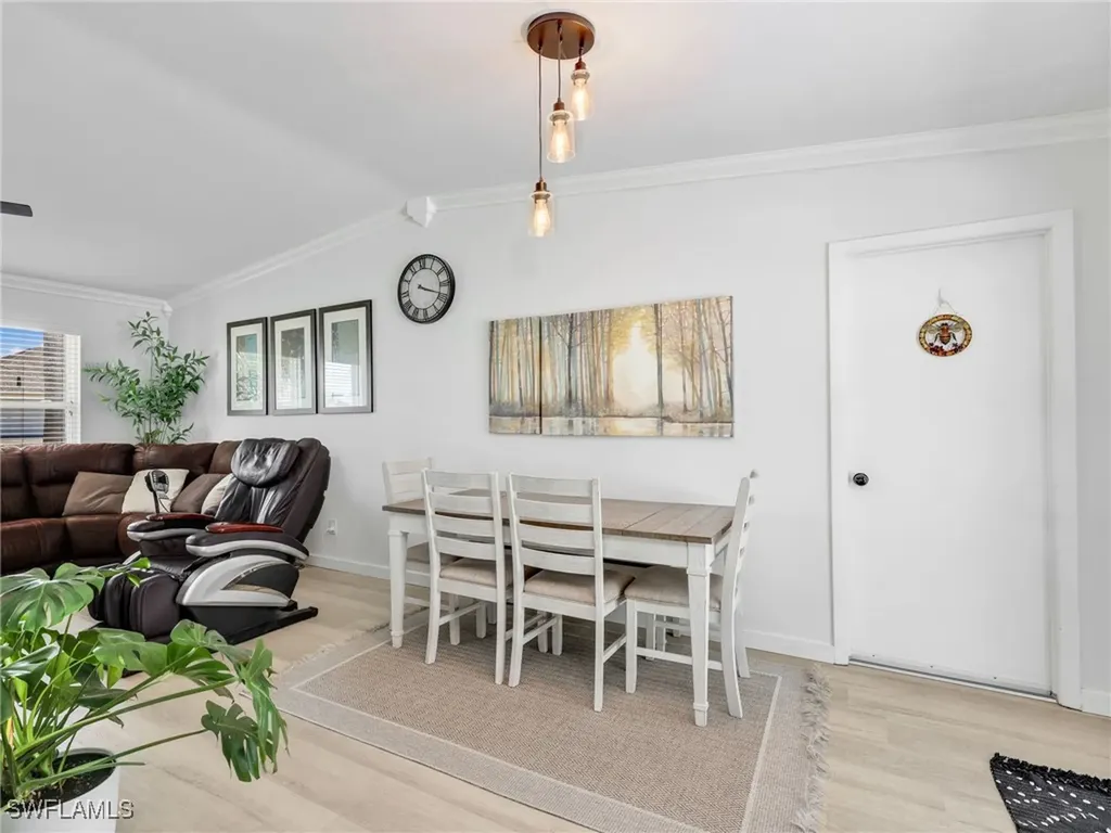 914 NE 2nd Avenue Cape Coral FL 33909