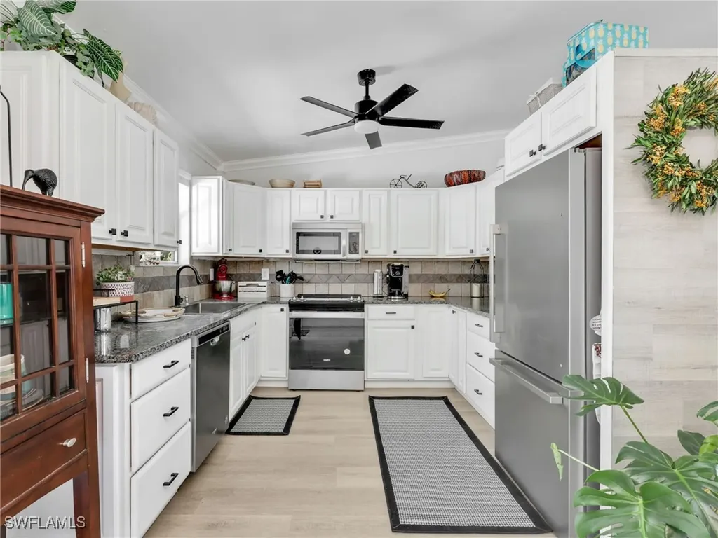 914 NE 2nd Avenue Cape Coral FL 33909