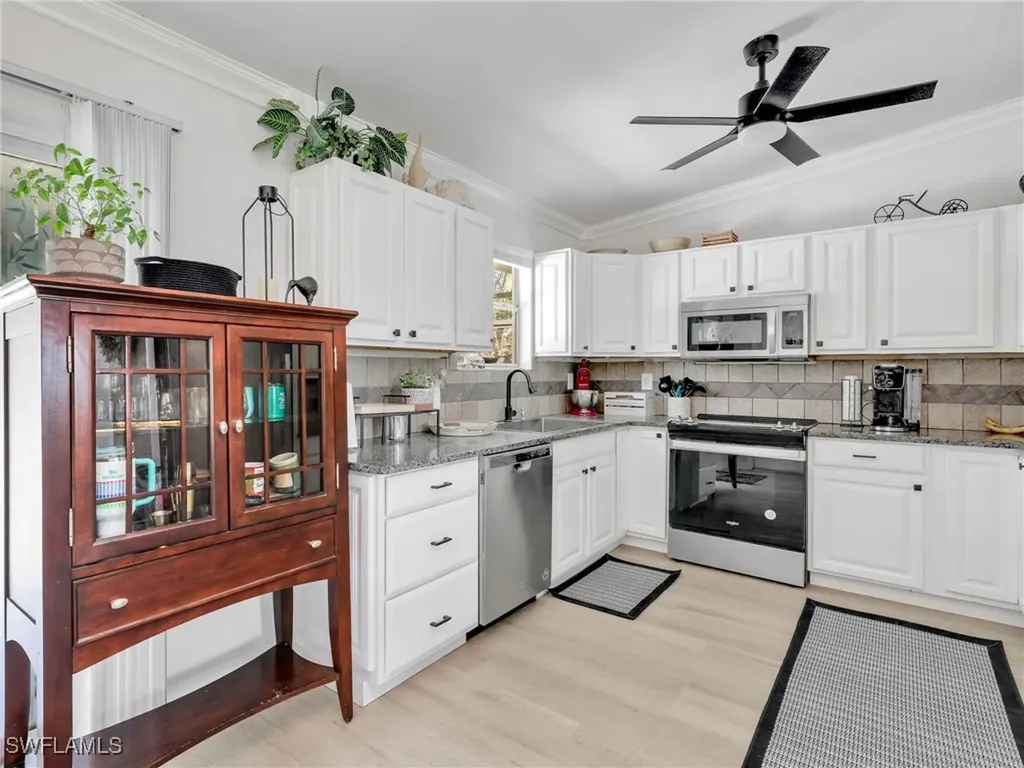 914 NE 2nd Avenue Cape Coral FL 33909