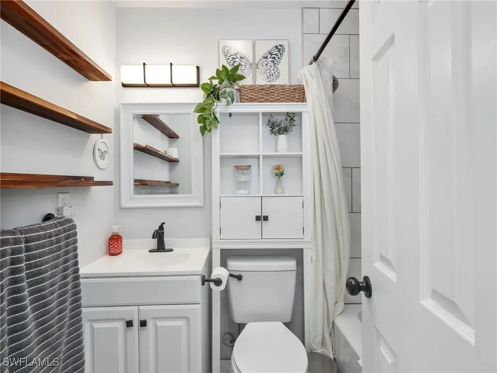 914 NE 2nd Avenue Cape Coral FL 33909