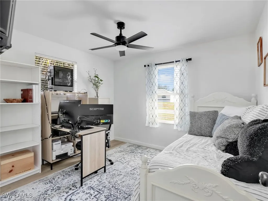 914 NE 2nd Avenue Cape Coral FL 33909