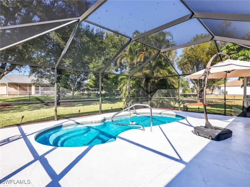 914 NE 2nd Avenue Cape Coral FL 33909