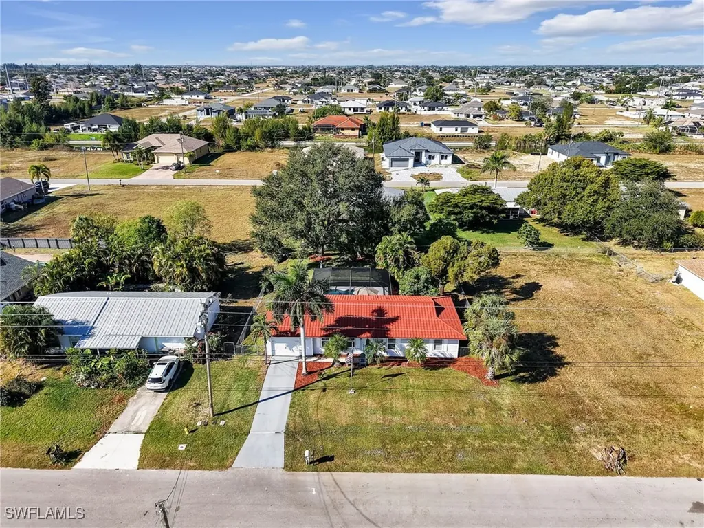 914 NE 2nd Avenue Cape Coral FL 33909