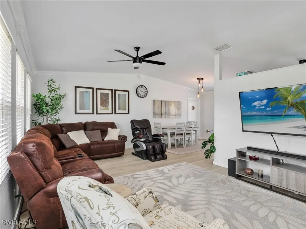 914 NE 2nd Avenue Cape Coral FL 33909