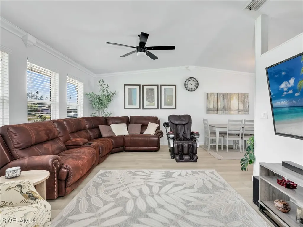 914 NE 2nd Avenue Cape Coral FL 33909