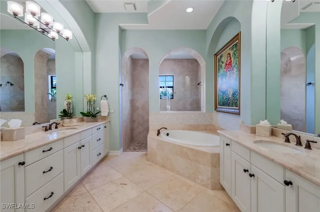 6477 Costa Circle Naples FL 34113