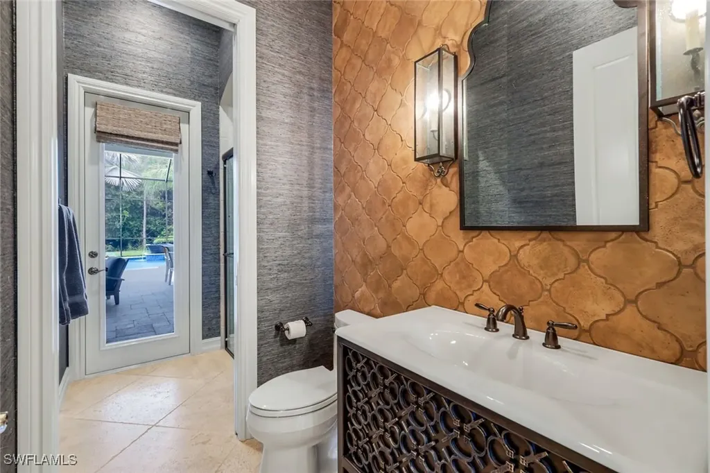 6477 Costa Circle Naples FL 34113