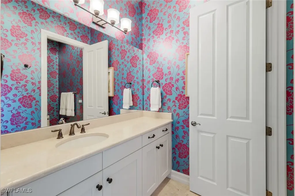 6477 Costa Circle Naples FL 34113