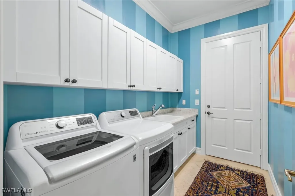 6477 Costa Circle Naples FL 34113