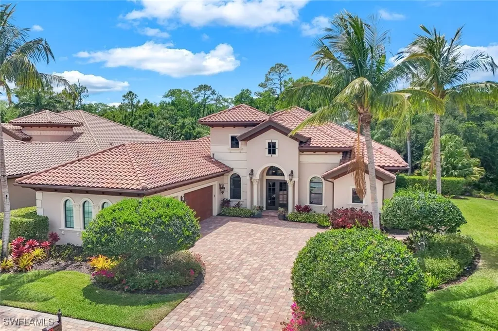 6477 Costa Circle Naples FL 34113