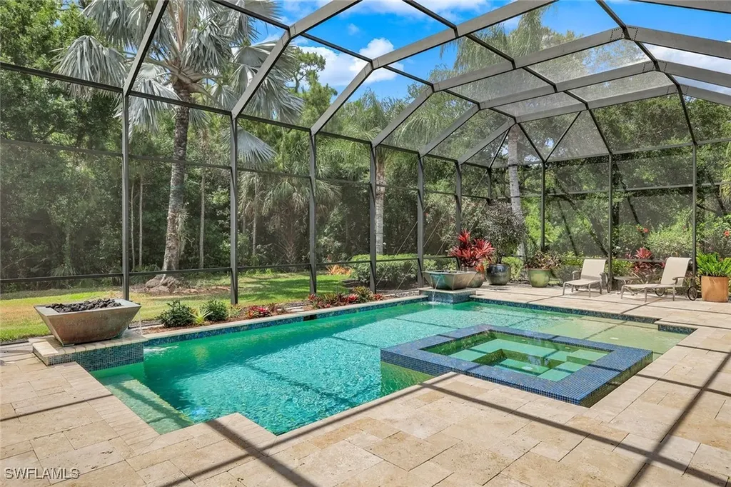 6477 Costa Circle Naples FL 34113