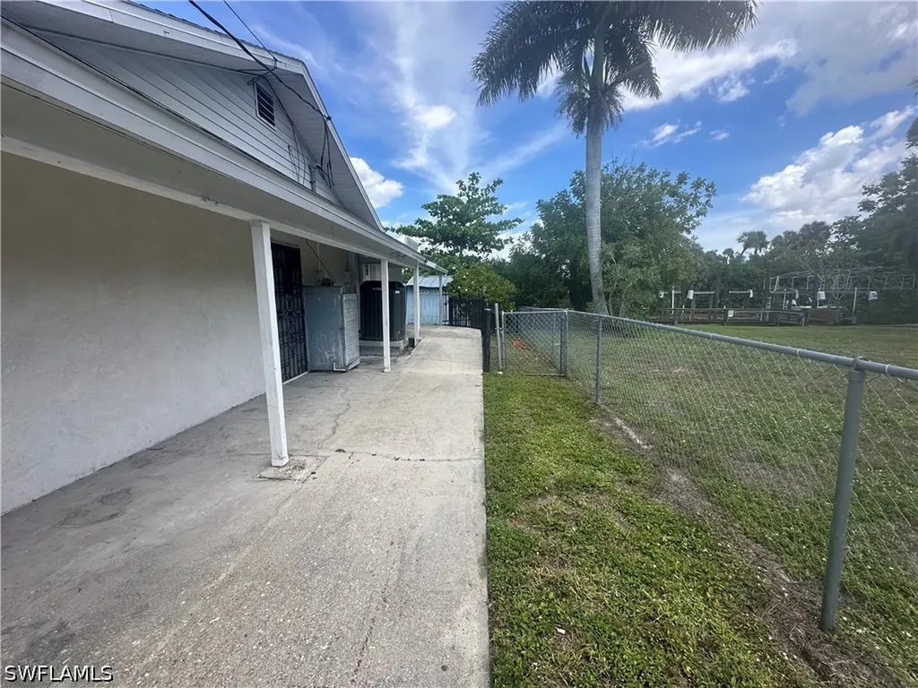 137 Meta Street Fort Myers FL 33905